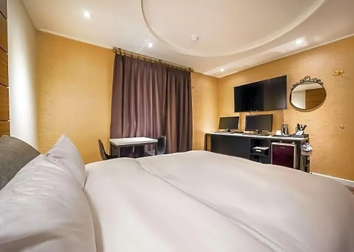 Hotel Bulgwang Cs 3*