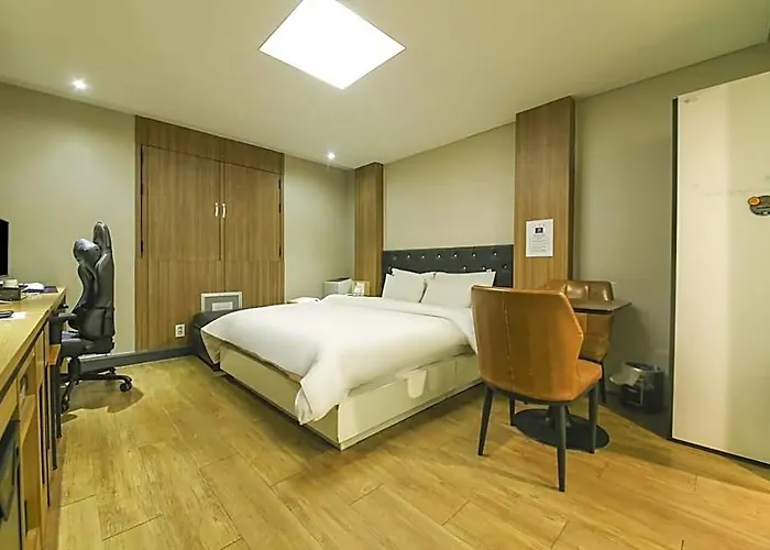Hotel Bulgwang Cs 3*