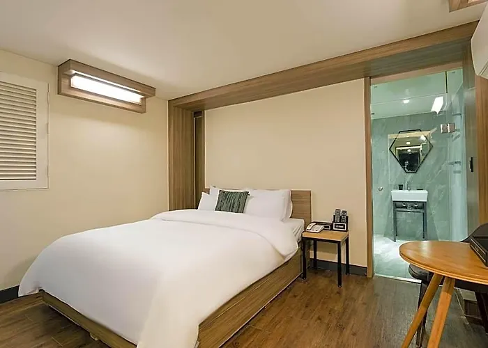 Bulgwang Cs Hotel